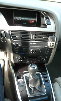Audi A4 cena 29900 przebieg: 198000, rok produkcji 2009 z Zawiercie małe 407